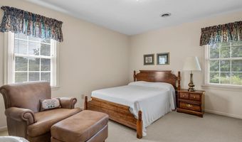 107 Forestdale Dr, Boiling Springs, SC 29316