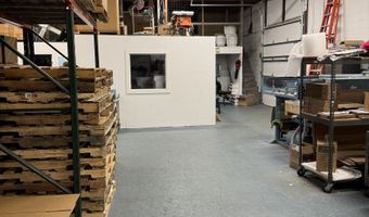 4 Indian Neck Ave, Branford, CT 06405