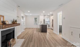 1525 Briar Creek Rd B, Charlotte, NC 28205