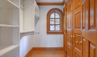 12 Runkenhage Rd, Darien, CT 06820