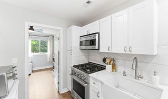 2 Falkenstein Dr 10, Alloway, NJ 07462