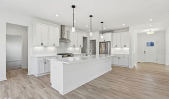 6882 Linden Woods Dr, Avon, IN 46123