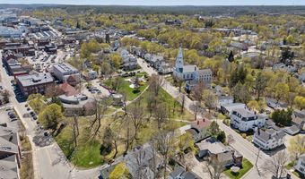 11 Linden St, Bath, ME 04530