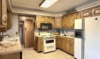 8526 SE 70th Ter, Baxter Springs, KS 66713
