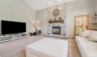 228 E THORNBROOK Ln, Appleton, WI 54913