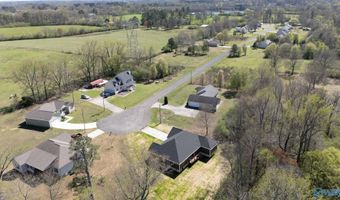 317 Creekside Dr, Albertville, AL 35950