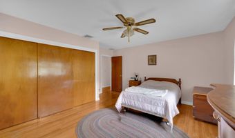 3238 Ridgewood Rd, Allenwood, NJ 08720