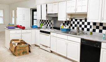 1706 W Port St, Abbeville, LA 70510