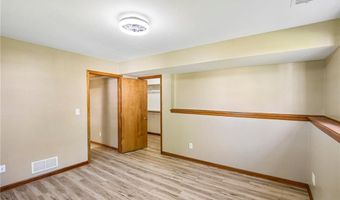 204 E 8th St, Adrian, MO 64720