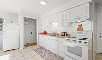 1607 Makiki St B, Honolulu, HI 96822