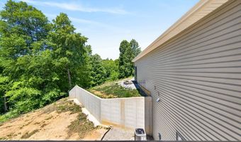 944 Lakepointe Dr, Albany, KY 42602