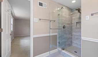 205 CLOVER Dr, Hockessin, DE 19707