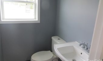 501 Roosevelt St, Badin, NC 28009