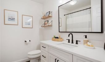 105 Hunting Hill Dr, Cumberland, RI 02864