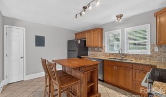 1323 Carolyn Dr, Charlotte, NC 28205