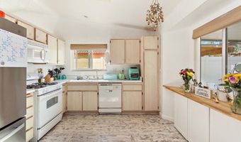 10840 Gates St, Adelanto, CA 92301