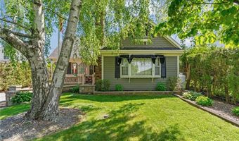 21 Foxhill Ave, Bristol, RI 02809