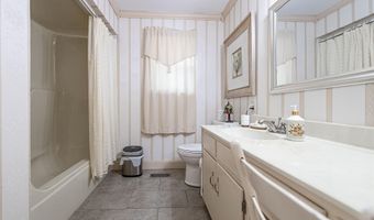 2001 Meadowlark Ln, Albertville, AL 35951