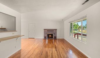 1556 Windsor St, Ashland, OR 97520