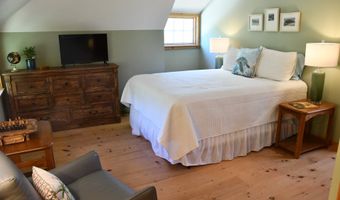 13 Hampton Ln, Amagansett, NY 11930