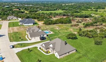 1308 Green Ridge Rd, Weatherford, TX 76085