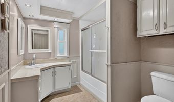 21986 LAUREL Ave, Aurora, OR 97002
