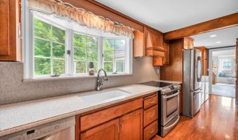 20 Bolleswood Ln, Avon, CT 06001