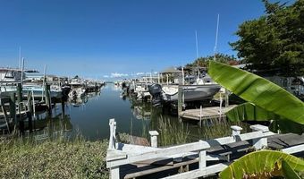 319 Old Causeway Rd, Atlantic Beach, NC 28512