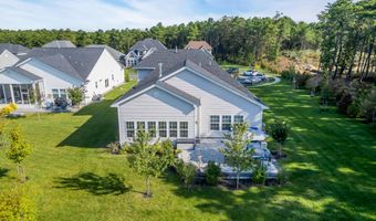 61 Milky Way Dr, Barnegat, NJ 08005