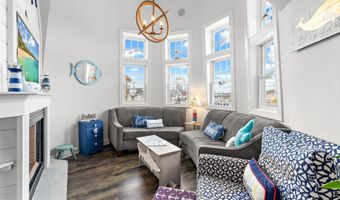 222 7TH St, Beach Haven, NJ 08008