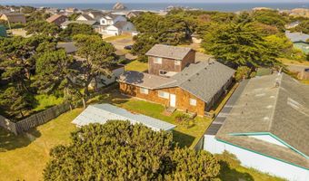 1145 NEWPORT Ave, Bandon, OR 97411