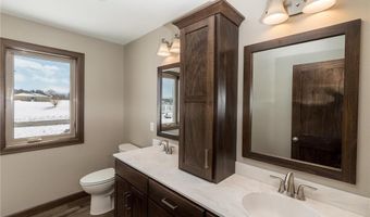 5113 Patriot Ct NE, Alexandria, MN 56308