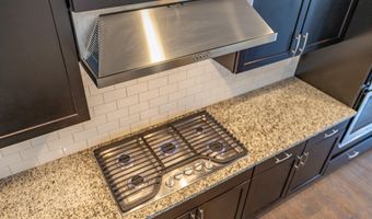 2715 S Spurway Dr, Ann Arbor, MI 48105