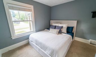 1314 W PINE St, Appleton, WI 54914