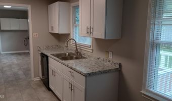102 S Tunstall Ave, Apex, NC 27502