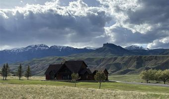2433 Southfork Rd, Cody, WY 82414