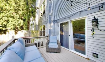 30 Oxford Ct, Algonquin, IL 60102