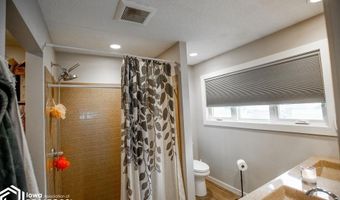 207 S Colby St, Algona, IA 50511