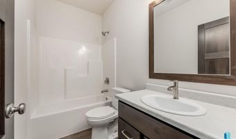 2404 E Tinley St, Brandon, SD 57005