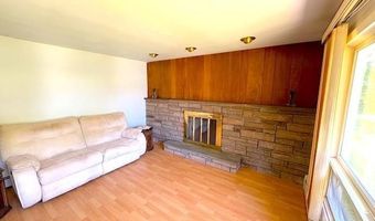 2 Honeysuckle Dr, Cranston, RI 02921