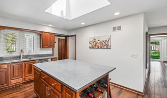 815 S Salem Ave, Arlington Heights, IL 60005