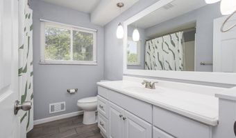 1113 Summer St, Algonac, MI 48001