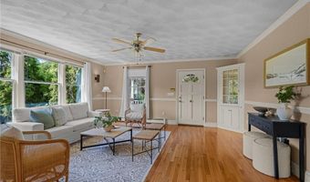 146 Alfred Drown Rd, Barrington, RI 02806