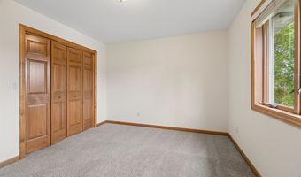 4226 E APPLESEED Dr, Appleton, WI 54913