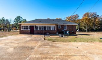 608 Shamrock Dr, Albany, GA 31721