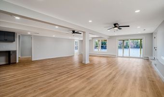 74 Lakeshore Dr, Ashburnham, MA 01430