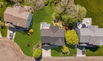 61 Schooner Cove Ln, Narragansett, RI 02882