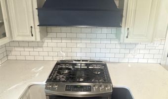 1504 RAINBOW Cir, Anniston, AL 36207