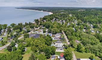 9168 Applewood St, Angola, NY 14006