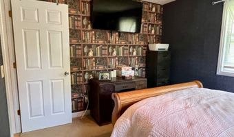1412 S Carnation, Aurora, MO 65605